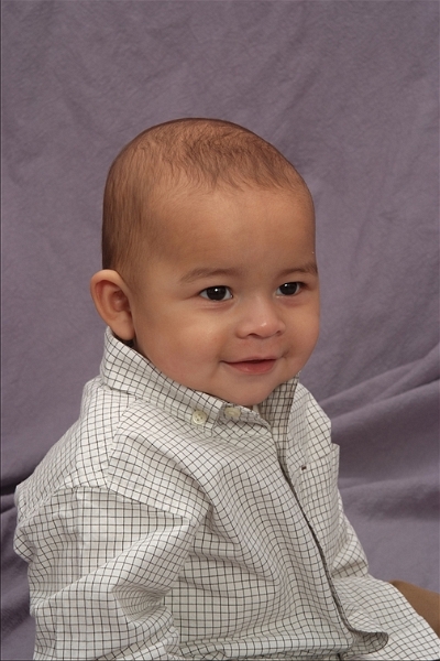 0006.jpg - Oh yeeah, before we head north, all the grandchildren had pro shots done at a studio in town.  These next 12 photos are only proofs provided from the studio, so they may be a bit grainy.  This first shot is Malik, of course...