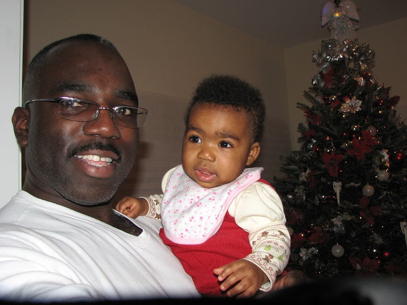 Xmas_2008_098.JPG - Scruffy McGinty and daughter takin' a break