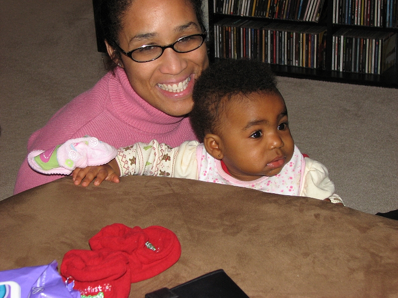Xmas_2008_111.JPG - Witness to Mikayla's 3-second attention span. :-)