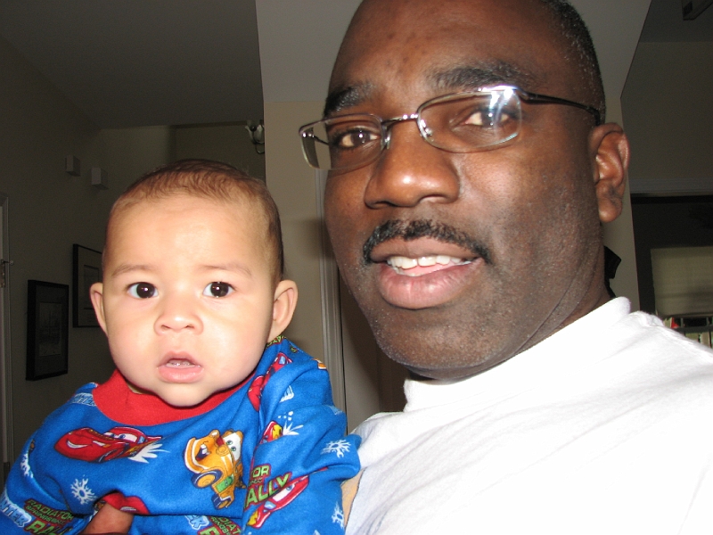 Xmas_2008_169.JPG - Close-up with Uncle.