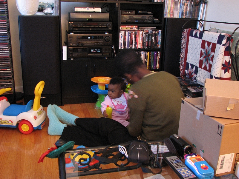 Xmas_2008_278.JPG - Nanna Irma helping out in the festivities