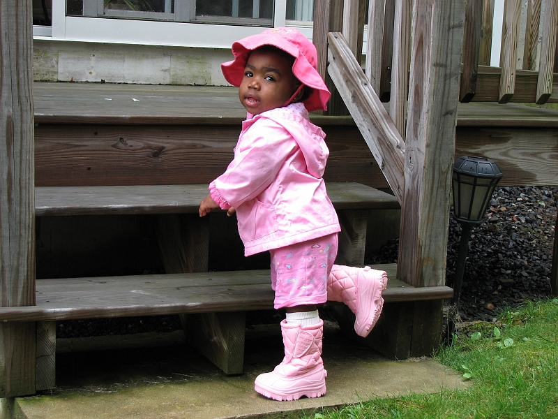 Misc_2009_2010_112.JPG - Boots are a little big, but hey, it goes with the outfit :-)