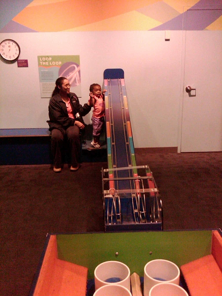Misc_2009_2010_845.jpg - Loop-the-Loop with golf balls